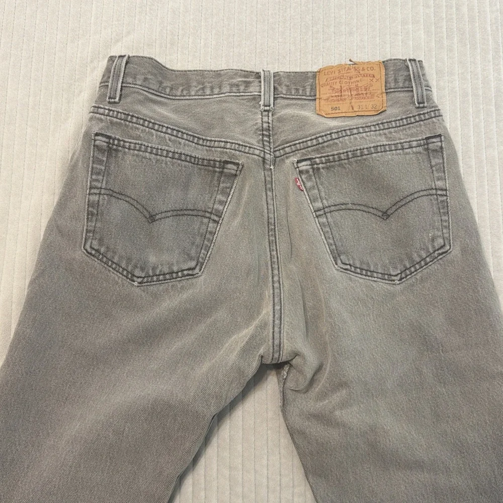 Vintage Levis 501 Jeans Mens 30x31 Gray Straight Button Fly 90s USA Tag 31x32